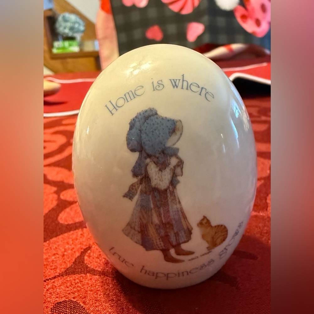 Holly Hobbie “Home is where true happiness grows” porcelain Egg